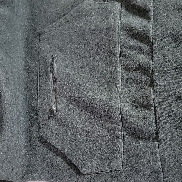 Fabletics Women's Gray Turtleneck W/ Zipper Pocket Long Sleeve Sweatshirt,  XS - Picture 6 of 7